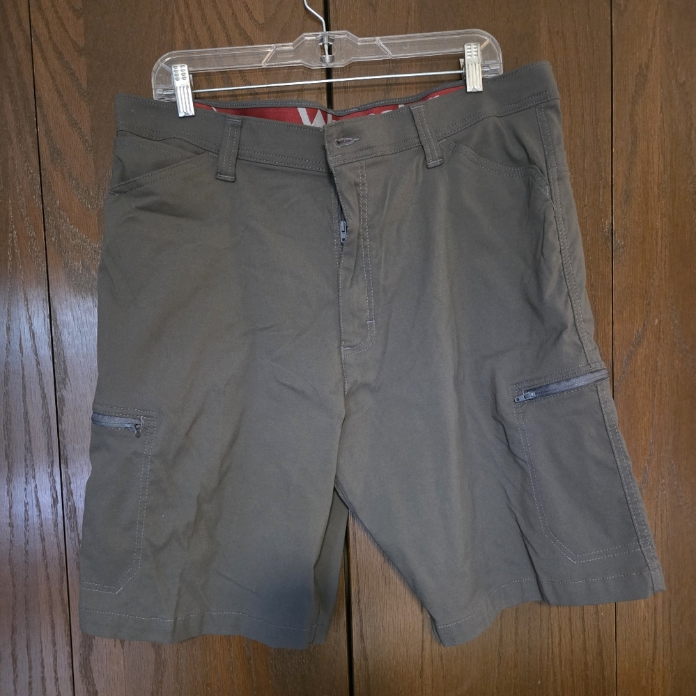 Wrangler Men's Grey Cargo Shorts